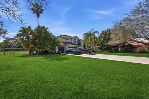 3541 Carlton Lane, Davie FL - photo 12 of 65