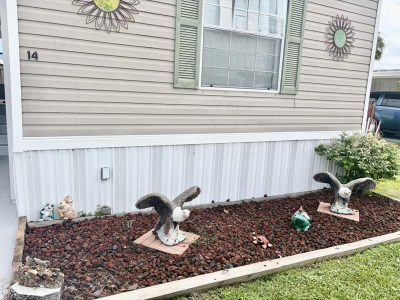 2 bedroom Mobile Home at 14 Huarte Way, Spanish Lakes one, Port St. Lucie — photo 2