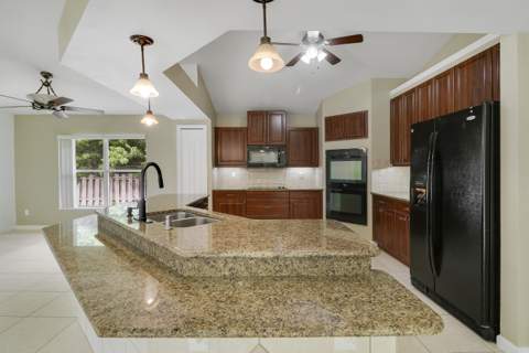 1114 SW Kalevala Drive, Port St. Lucie FL - photo 11 of 41