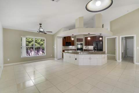 1114 SW Kalevala Drive, Port St. Lucie FL - photo 10 of 41