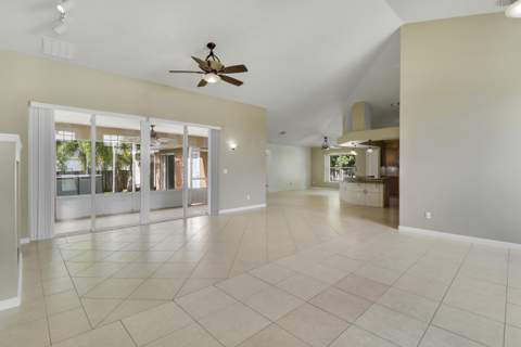 1114 SW Kalevala Drive, Port St. Lucie FL - photo 8 of 41