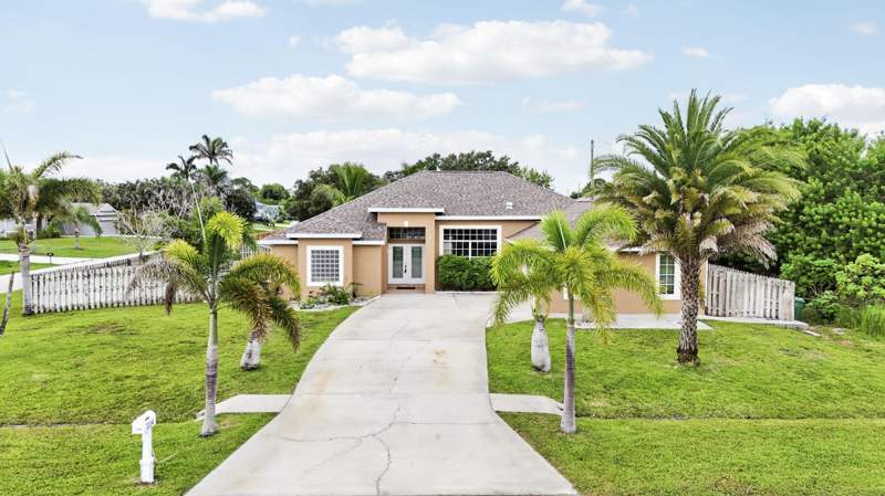 4 bedroom Single Family Residence at 1114 SW Kalevala Drive, Port St Lucie Section 33, Port St. Lucie — photo 3
