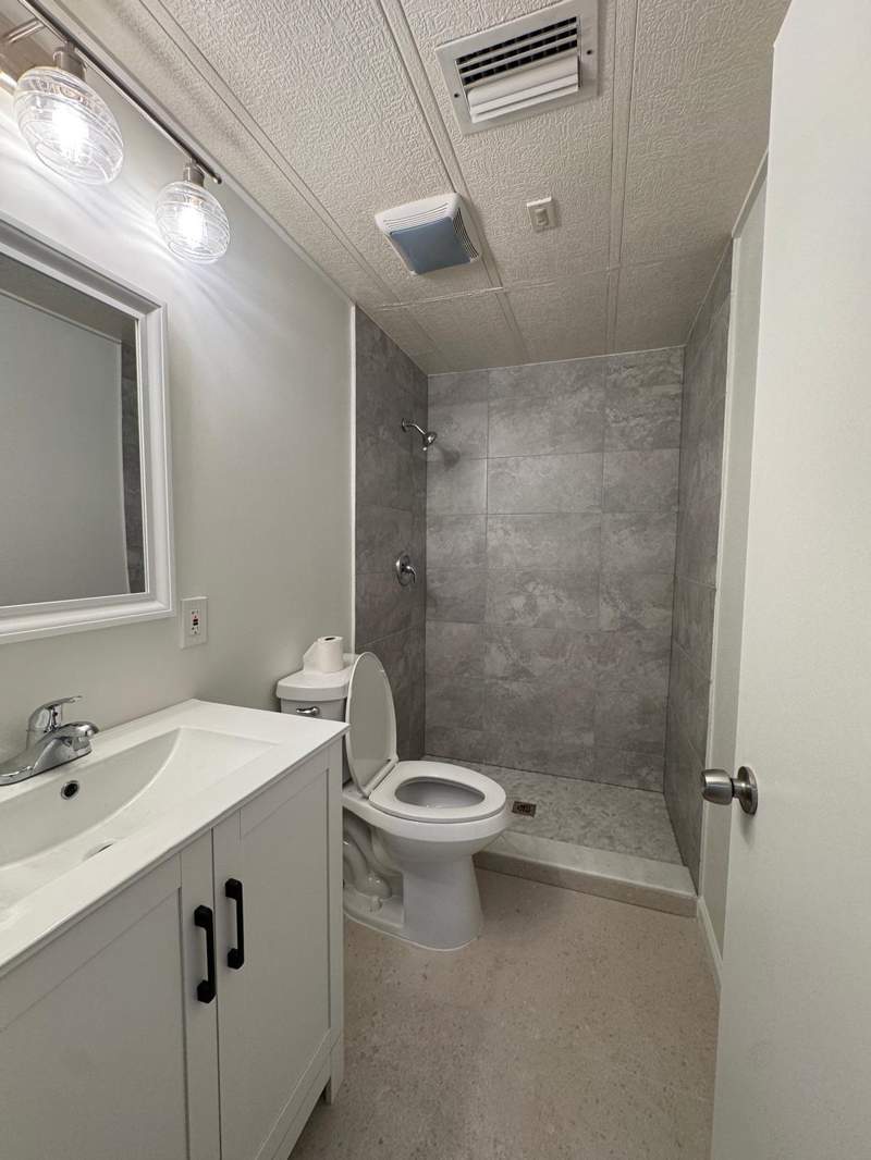 4 bedroom Mobile Home at 1495 Michelle Drive #68, Palm Beach Colony, West Palm Beach — photo 4