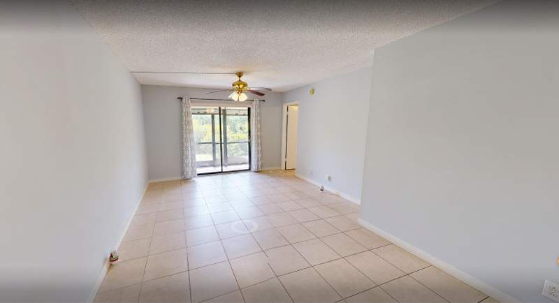 2 bedroom Condominium at 7142 Golf Colony Court #102, Lucerne Lakes Golf Colony Condos 1 Thru 12 And 14, Lake Worth — photo 5