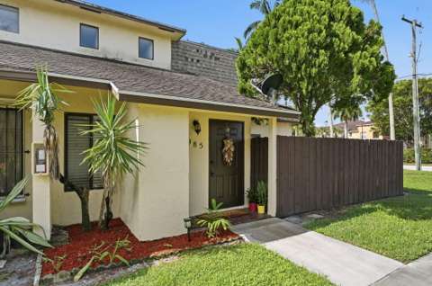 2985 Genoa Place #2985, home for sale in West Palm Beach 33406