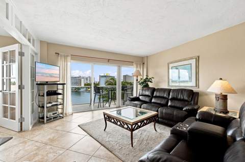 140 NE 28th Avenue #602, Pompano Beach FL - photo 8 of 36