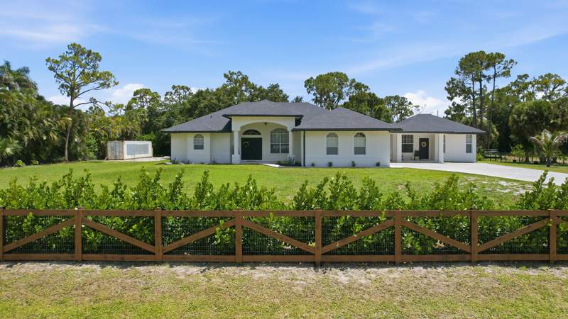 5 bedroom Single Family Residence at 18220 90th Street, The Acreage, The Acreage — photo 4