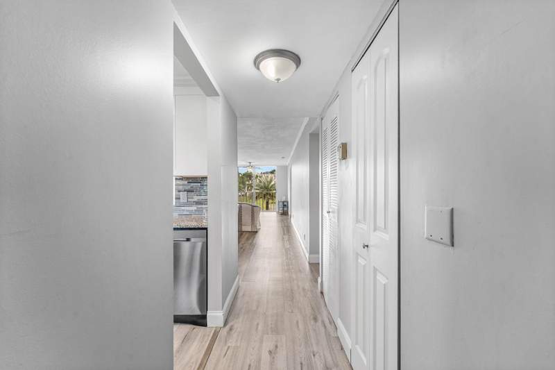 2 bedroom Condominium at 14307 Bedford Drive #204, Huntington Lakes Sec Two Condos, Delray Beach — photo 5