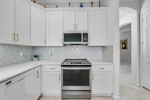 9152 Bay Harbour Circle, West Palm Beach FL - photo 21 of 63