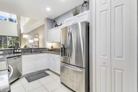 7024 Torrey Pines Circle, Port St. Lucie FL - photo 9 of 61