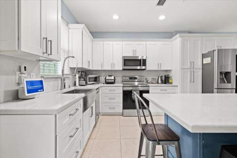 130 Emerald Creek Terrace, Plantation FL - photo 6 of 25