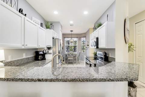 7024 Torrey Pines Circle, Port St. Lucie FL - photo 10 of 61