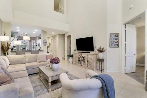 7024 Torrey Pines Circle, Port St. Lucie FL - photo 21 of 61