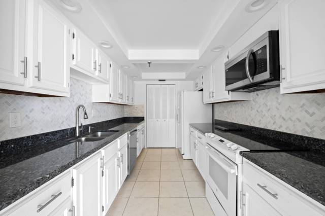 859 Jeffery Street #312