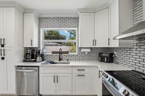 2601 NE 18th Street, Pompano Beach FL - photo 19 of 53