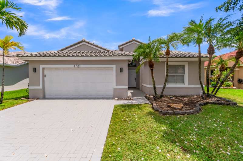 4 bedroom Single Family Residence at 1521 SW 186th Avenue, Encantada, Pembroke Pines — photo 1