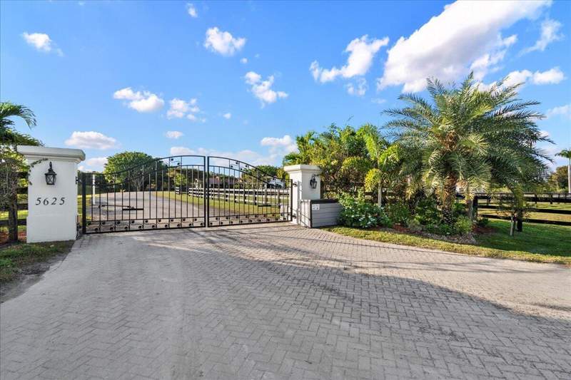 6 bedroom Single Family Residence at 5625 140th Avenue, Sun Glade Estates, Wellington — photo 3