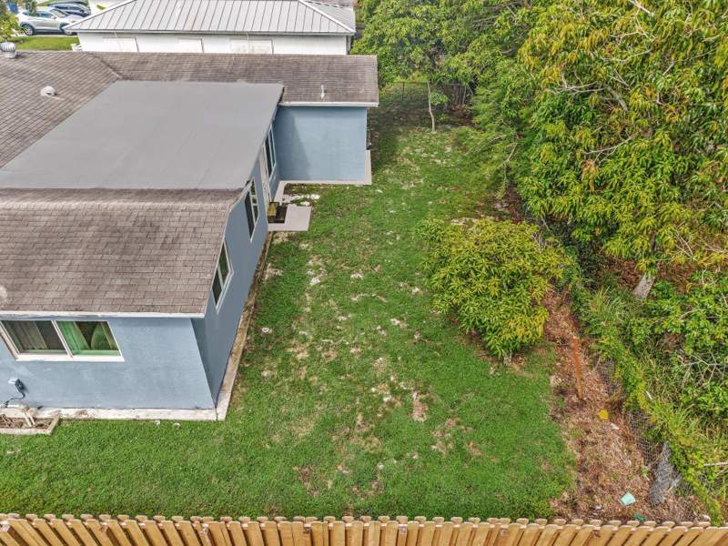 3 bedroom Single Family Residence at 5260 SW 6th Place, Oakland Hills 6 Sec, Margate — photo 2