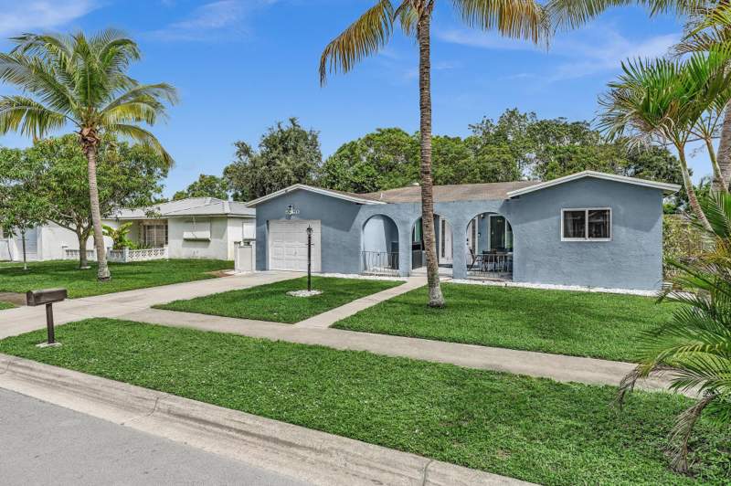 3 bedroom Single Family Residence at 5260 SW 6th Place, Oakland Hills 6 Sec, Margate — photo 3