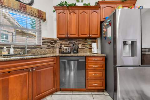7365 NW 54th Court, Lauderhill FL - photo 7 of 37