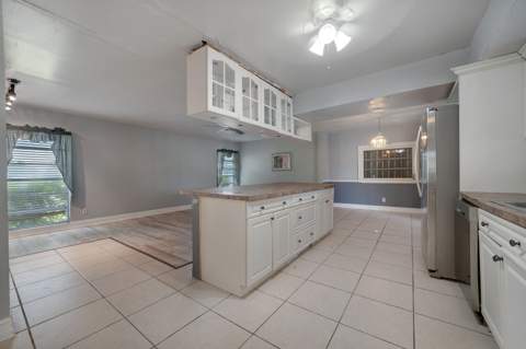 6311 NW 72nd Avenue, Tamarac FL - photo 14 of 37