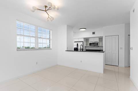 235 NE 1st Street #505, Delray Beach FL - photo 6 of 41
