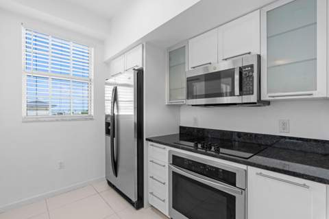 235 NE 1st Street #505, Delray Beach FL - photo 8 of 41