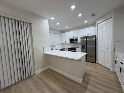6268 S Military Trail #103, Lake Worth FL - photo 7 of 39