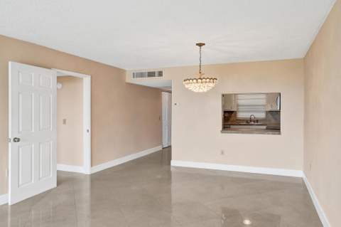 9480 Tangerine Place #402, Davie FL - photo 11 of 46