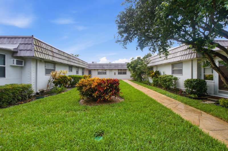 1 bedroom Villa at 167 Valencia G, Kings Point Valencia Condos, Delray Beach — photo 3