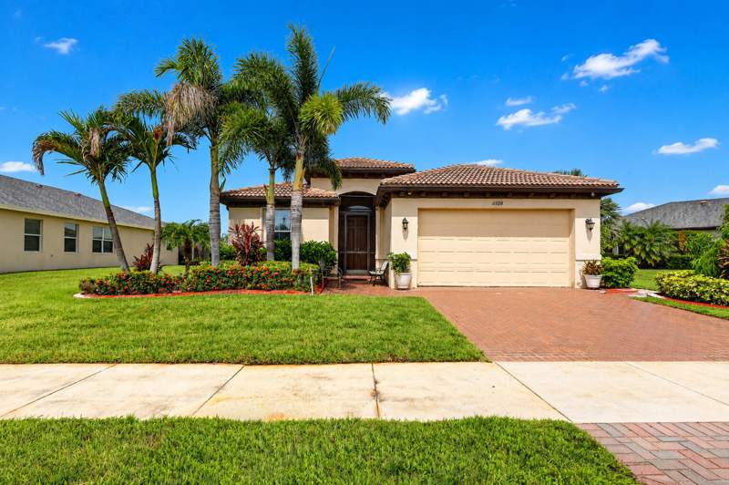 2 bedroom Single Family Residence at 11320 SW Lake Park Drive, Lakepark At Tradition Plat 1, Port St. Lucie — photo 3