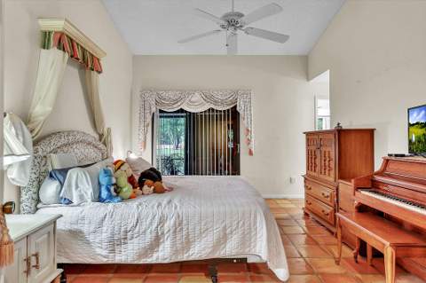 9420 Chelsea Drive, Plantation FL - photo 15 of 19