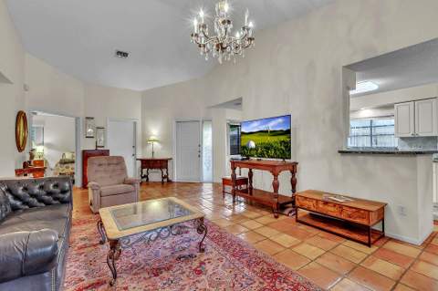 9420 Chelsea Drive, Plantation FL - photo 7 of 19