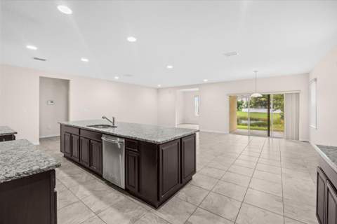 5332 NW Wisk Fern Circle, Port St. Lucie FL - photo 9 of 44