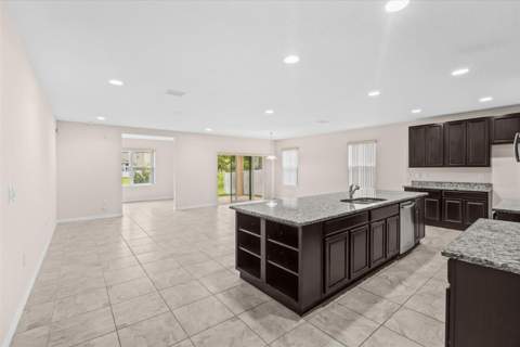 5332 NW Wisk Fern Circle, Port St. Lucie FL - photo 11 of 44