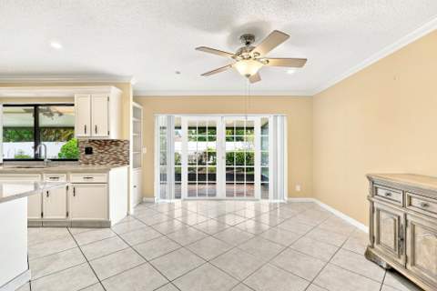 5088 Chelan Way, Lake Worth FL - photo 6 of 28