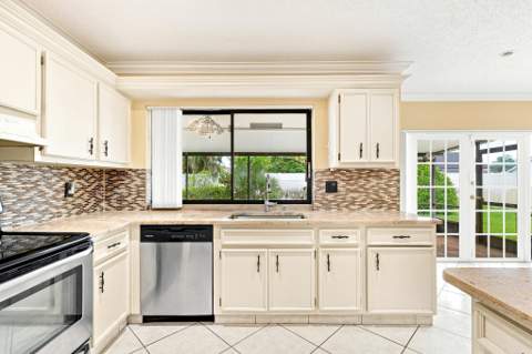 5088 Chelan Way, Lake Worth FL - photo 10 of 28