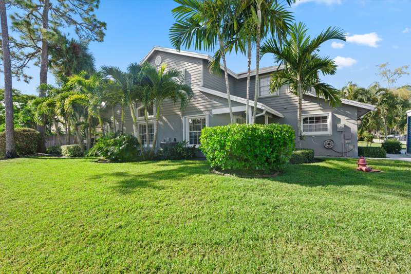 3 bedroom Townhouse at 13169 Quiet Woods Road #A, Emerald Forest Of Wellington 3, Wellington — photo 2