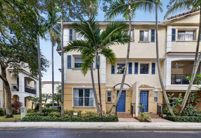 2899 S GREENLEAF Circle, home for sale in Boynton Beach