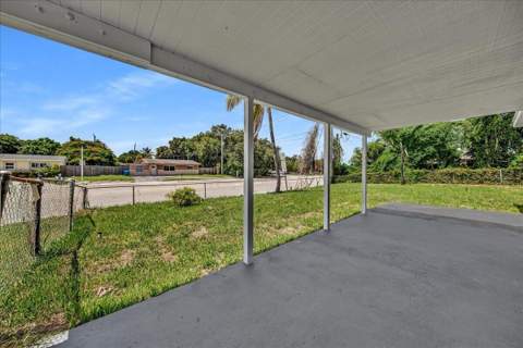 11 NE 28th Court, Boynton Beach FL - photo 23 of 30