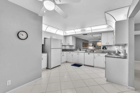 9632 Sills Drive #102, Boynton Beach FL - photo 8 of 62