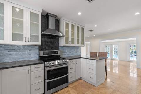 930 SE 10th Court, Pompano Beach FL - photo 11 of 47