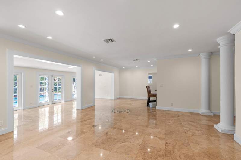 4 bedroom Single Family Residence at 930 SE 10th Court, Cypress Lake Estates, Pompano Beach — photo 5