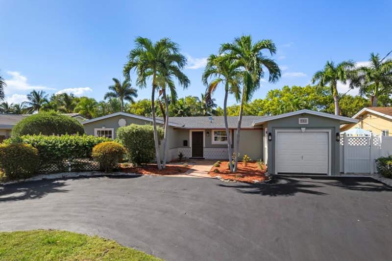 4 bedroom Single Family Residence at 930 SE 10th Court, Cypress Lake Estates, Pompano Beach — photo 2