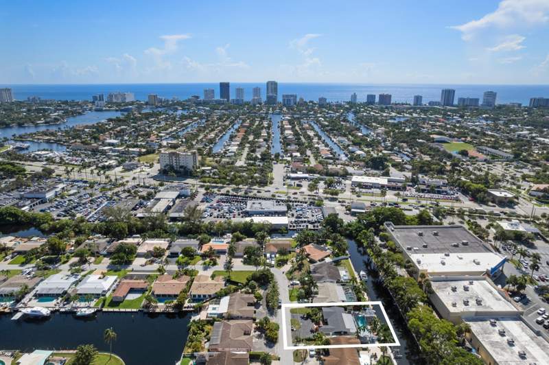 4 bedroom Single Family Residence at 930 SE 10th Court, Cypress Lake Estates, Pompano Beach — photo 3
