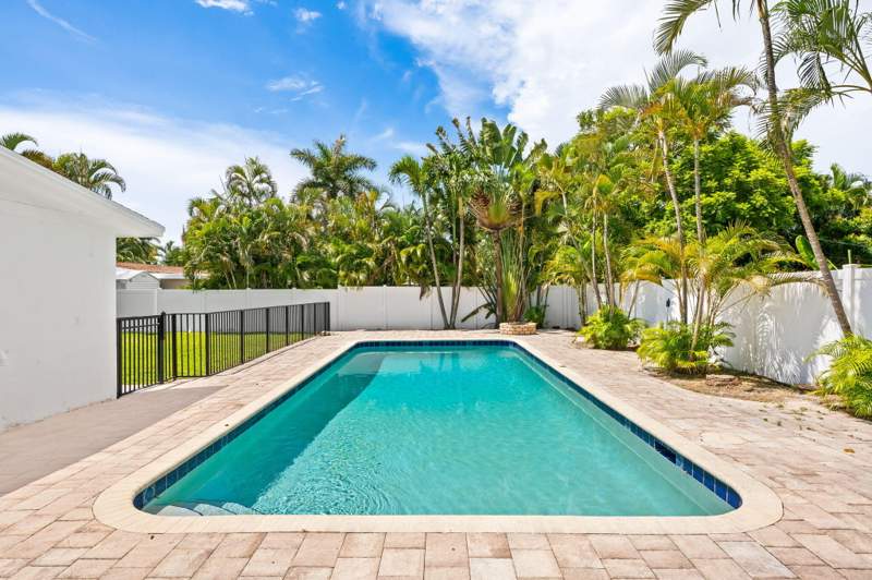 3 bedroom Single Family Residence at 413 NE 25th Avenue, Beachway Manor, Pompano Beach — photo 2