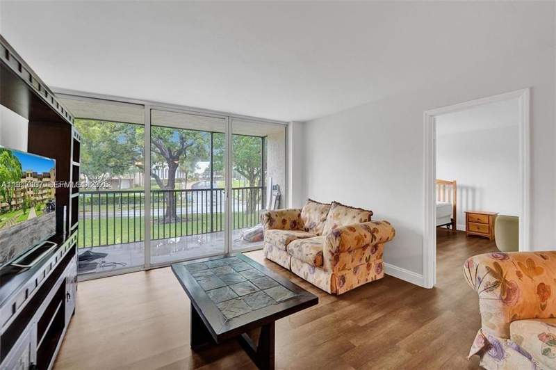 2 bedroom Condominium at 3801 Environ Boulevard #214, Condominium 2 Of Environ II, Lauderhill — photo 4