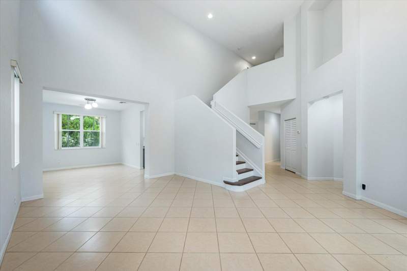 5 bedroom Single Family Residence at 890 Hawthorn Terrace, Sector 2-Parcels 12 13 14 15, Weston — photo 4