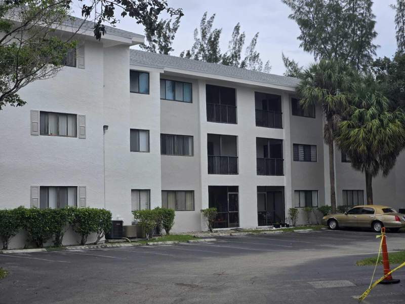 2 bedroom Condominium at 2445 SW 18th Terrace #1120, Marina Oaks Condo, Fort Lauderdale — photo 3