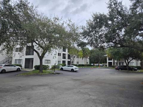 2445 SW 18th Terrace #1120, Fort Lauderdale FL - photo 6 of 25